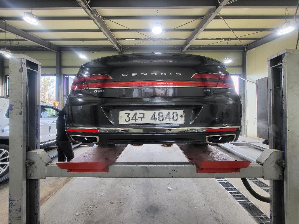 Genesis G90 2019 — inspection photo 2