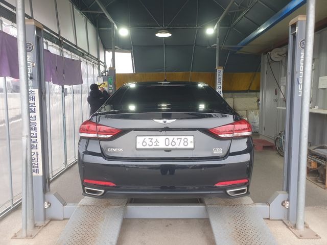 Hyundai Genesis 2016 — inspection photo 2