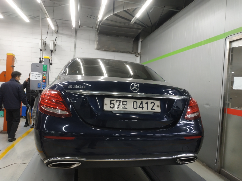 Mercedes-Benz E-Class 2017 — inspection photo 2