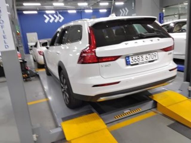 Volvo V60 2023 — inspection photo 2