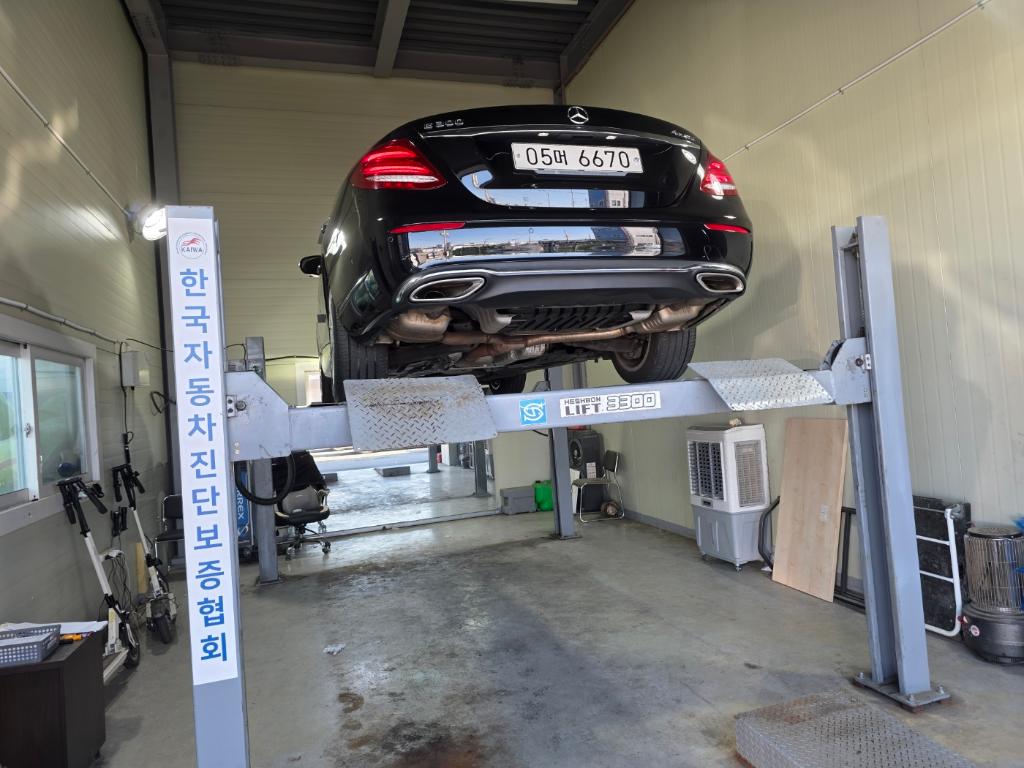 Mercedes-Benz E-Class 2018 — inspection photo 2