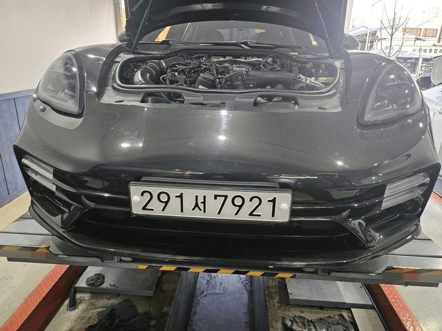 Porsche Panamera 2012 — inspection photo 1