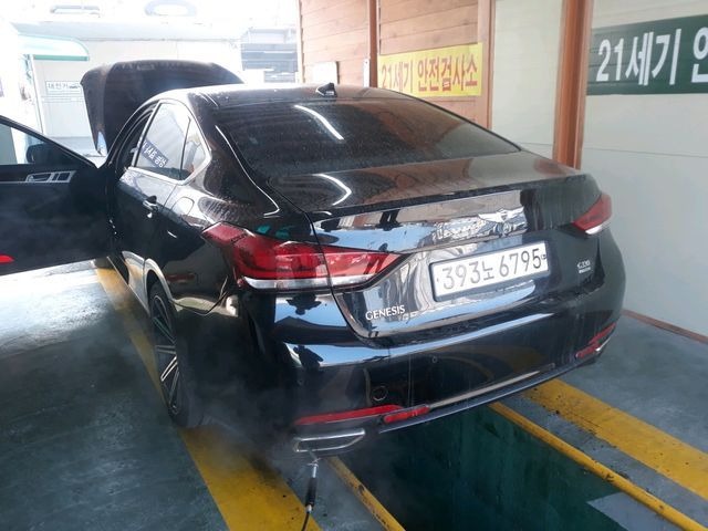Hyundai Genesis 2016 — inspection photo 2