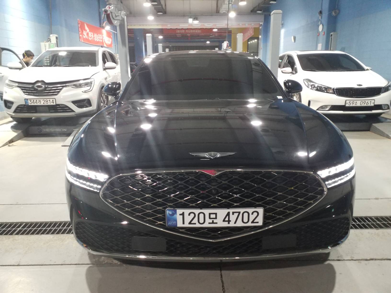 Genesis G90 2023 — inspection photo 1