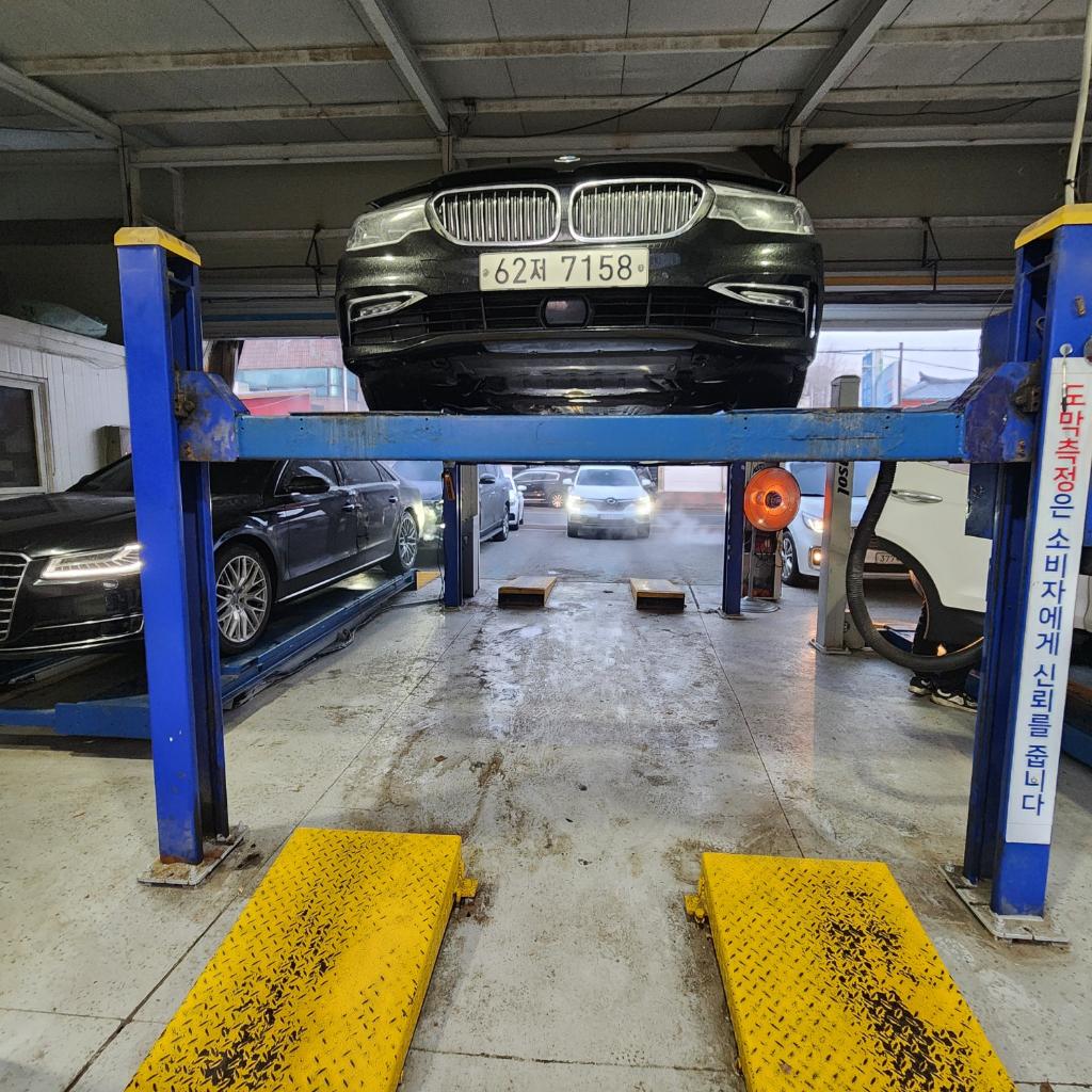 BMW 5-Series 2018 — inspection photo 1