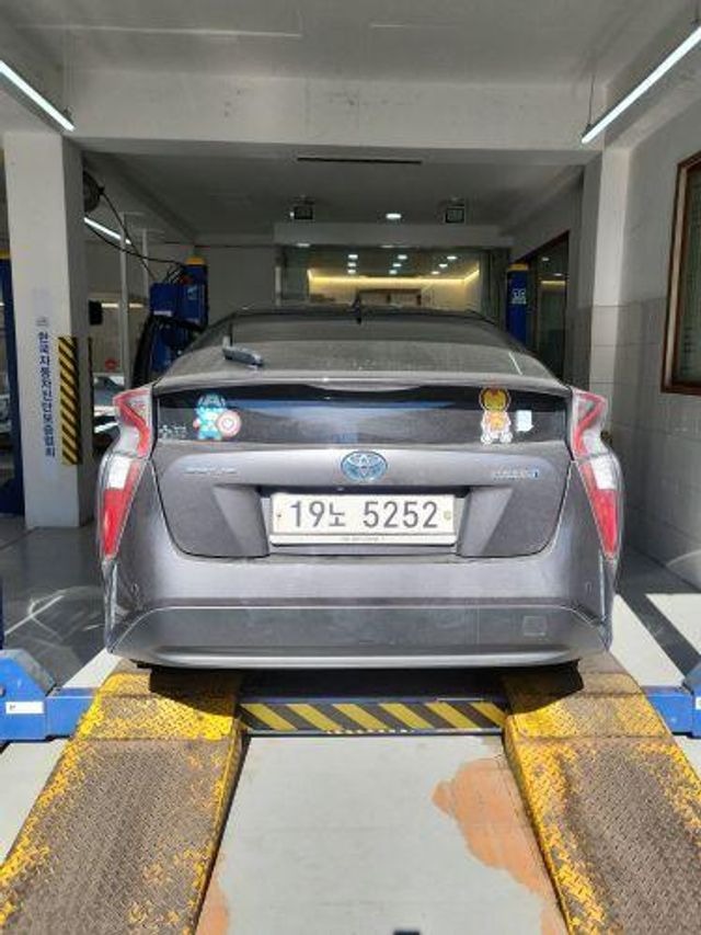 Toyota Prius 2018 — inspection photo 2
