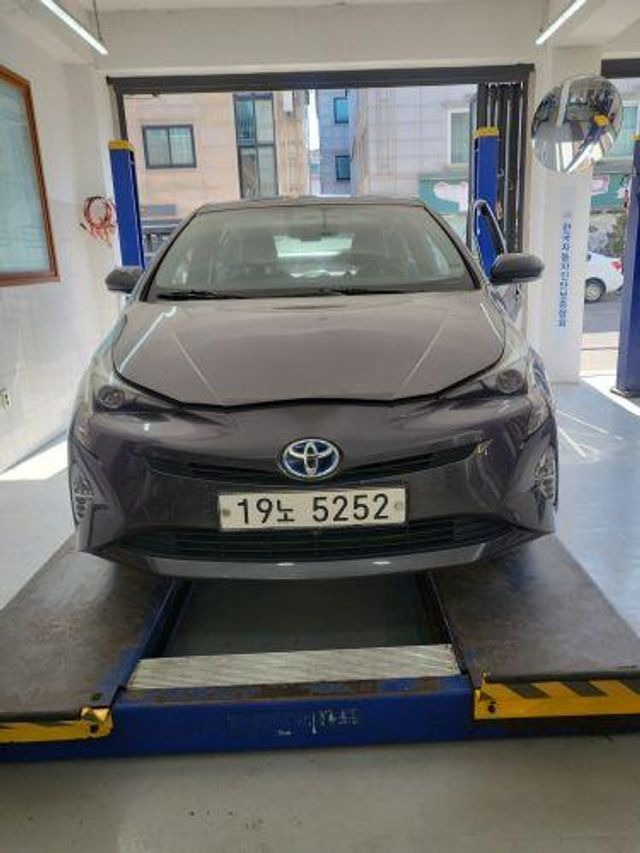 Toyota Prius 2018 — inspection photo 1
