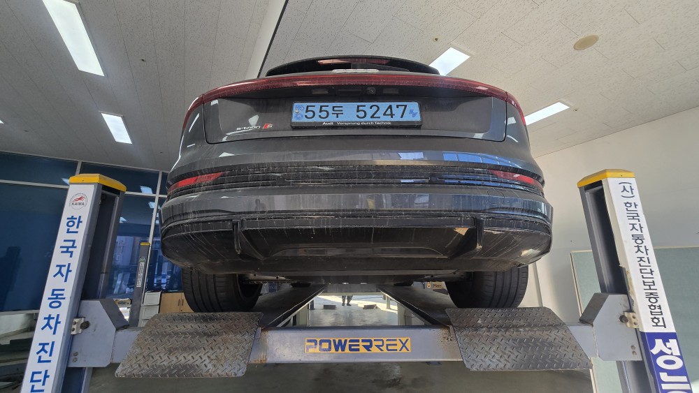 Audi e-tron 2022 — inspection photo 2