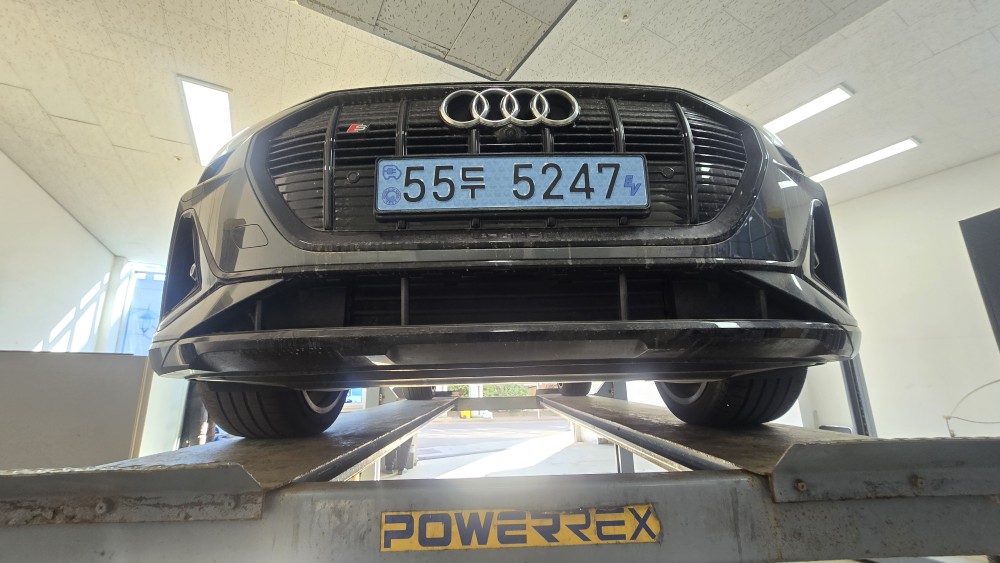 Audi e-tron 2022 — inspection photo 1