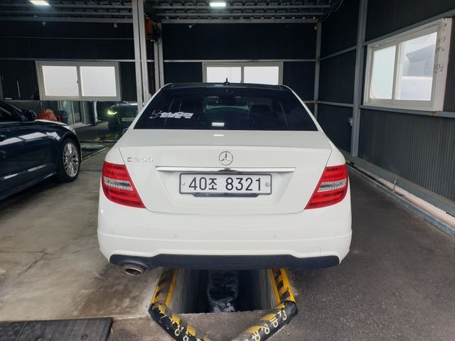 Mercedes-Benz C-Class 2012 — inspection photo 2