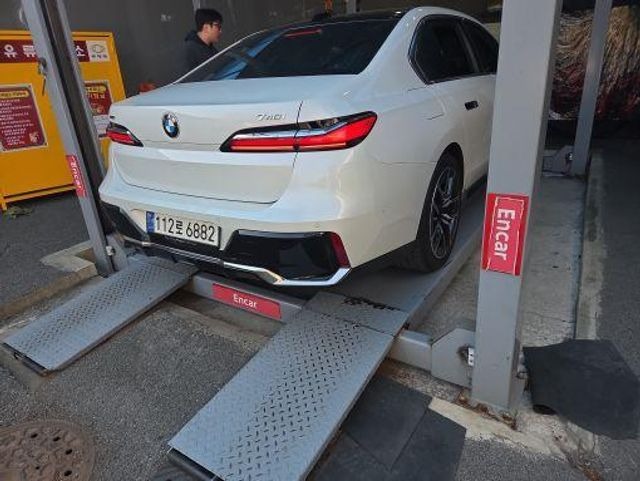 BMW 7-Series 2024 — inspection photo 2