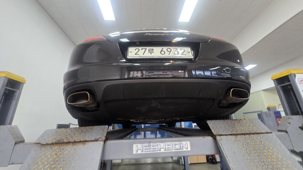 Porsche Panamera 2011 — inspection photo 2