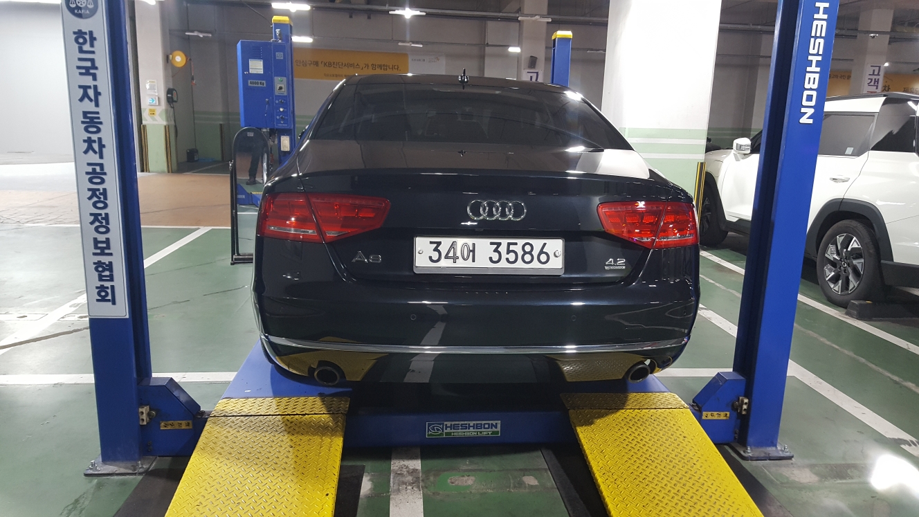 Audi A8 2011 — inspection photo 2