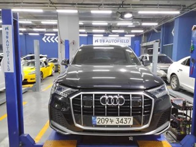 Audi Q7 2021 — inspection photo 1