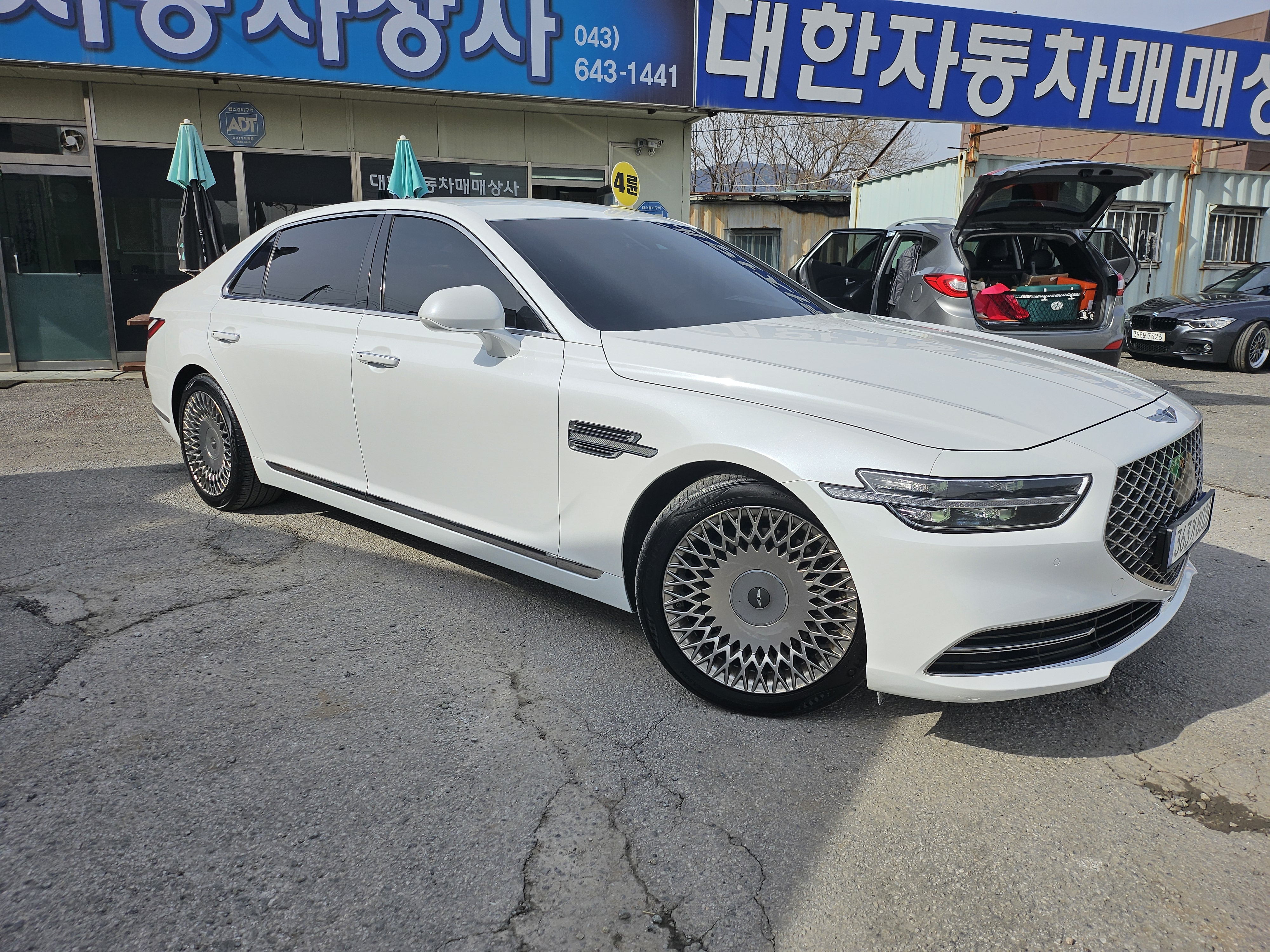 Genesis G90 2020 — inspection photo 1