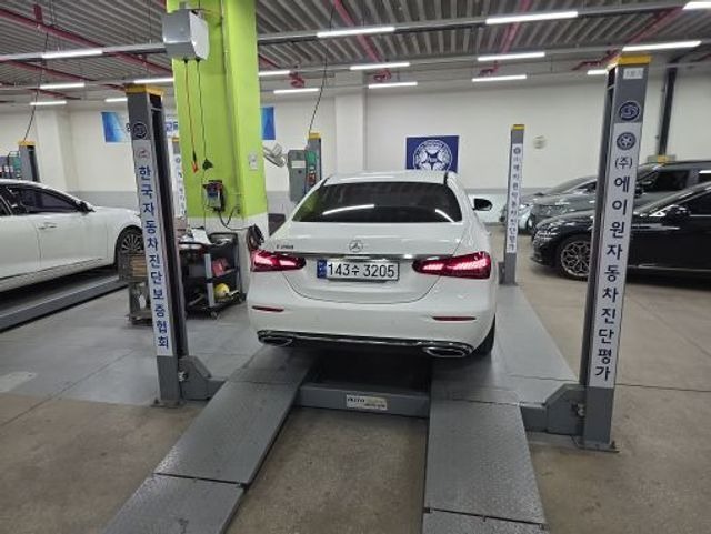 Mercedes-Benz E-Class 2023 — inspection photo 2