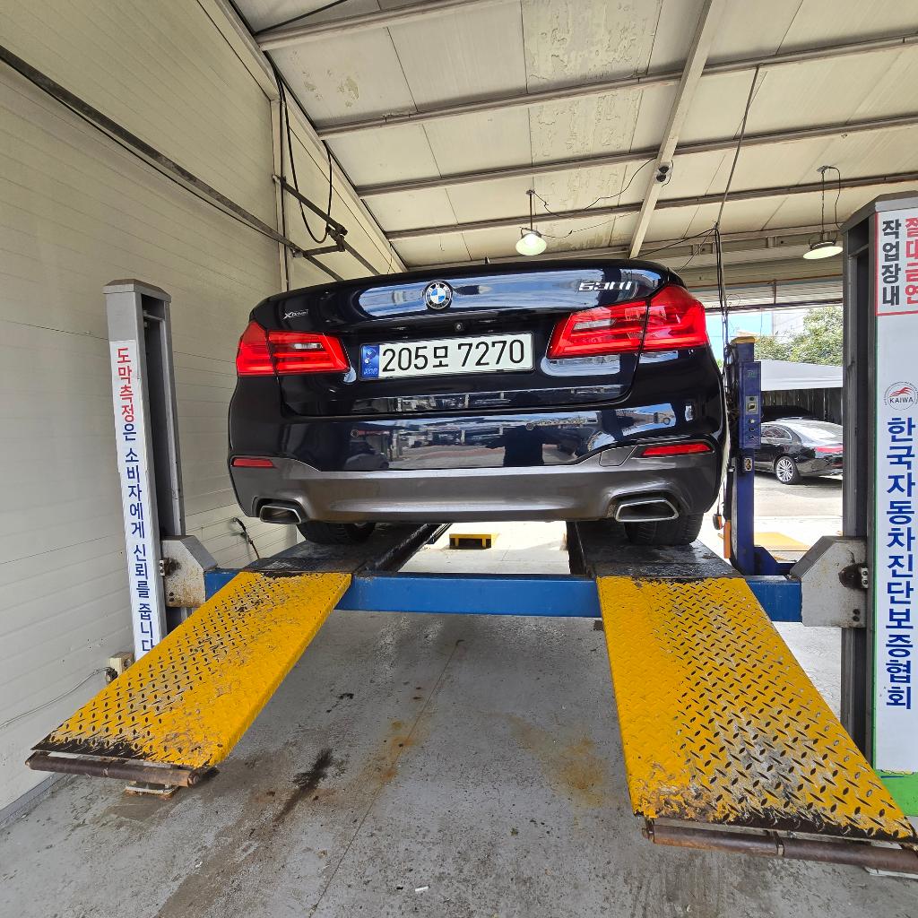 BMW 5-Series 2018 — inspection photo 2