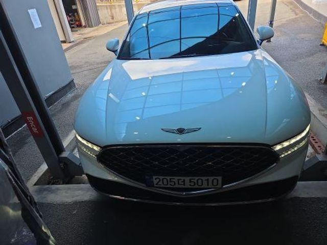 Genesis G90 2022 — inspection photo 1