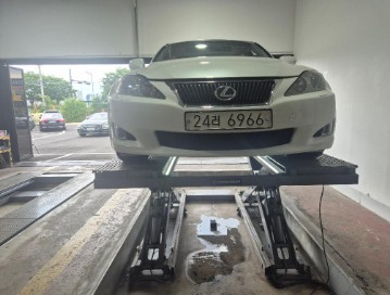 Lexus IS 2010 — inspection photo 1