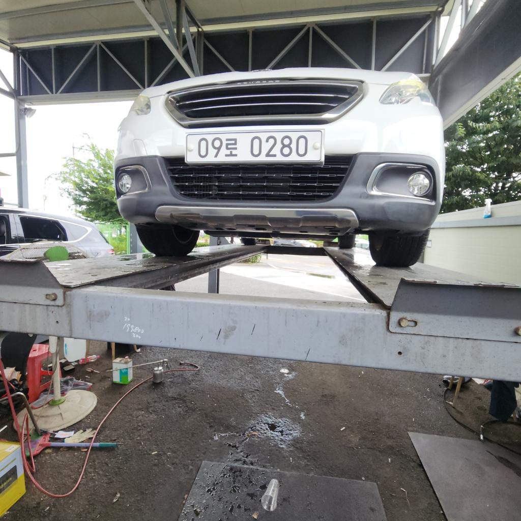 Peugeot 2008 2015 — inspection photo 1
