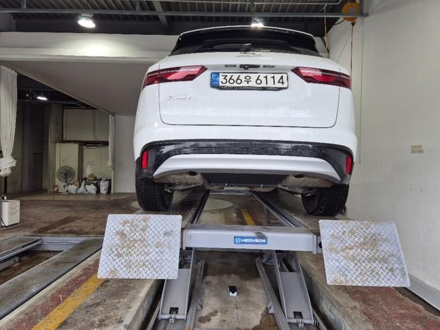 Jaguar F-PACE 2023 — inspection photo 2