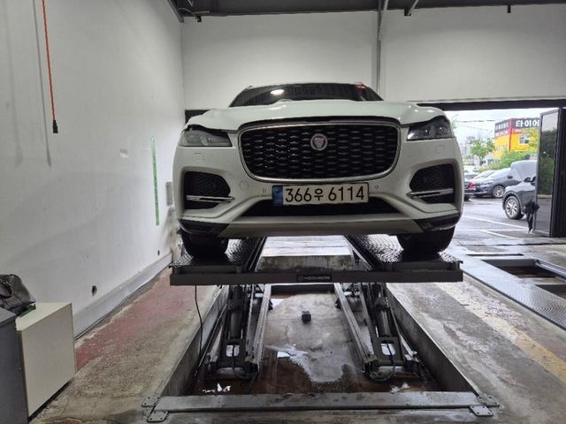 Jaguar F-PACE 2023 — inspection photo 1