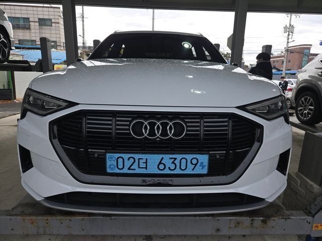 Audi e-tron 2021 — inspection photo 1