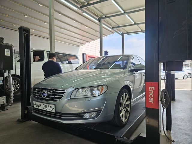 Volvo S80 2015 — inspection photo 1