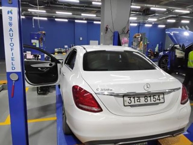 Mercedes-Benz C-Class 2018 — inspection photo 2