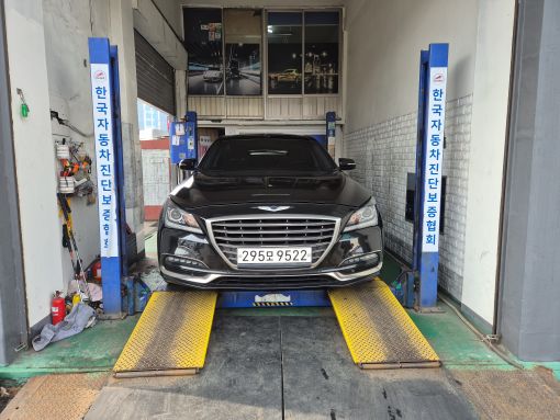 Genesis G80 2018 — inspection photo 1