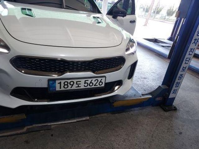 Kia Stinger 2023 — inspection photo 1