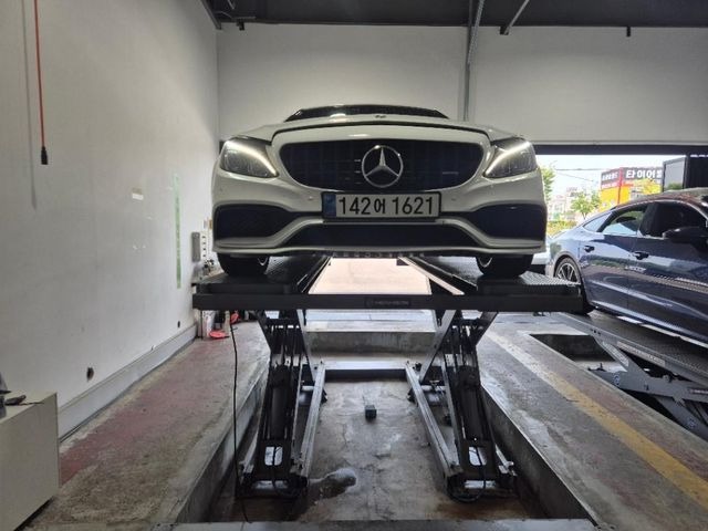 Mercedes-Benz C-Class 2018 — inspection photo 1