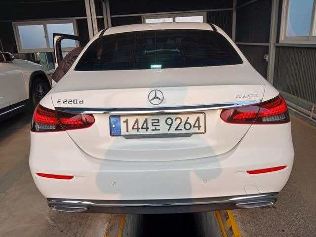 Mercedes-Benz E-Class 2022 — inspection photo 2