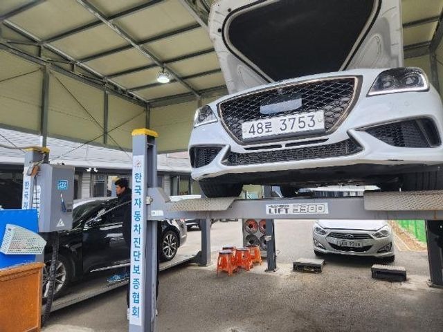 Genesis G80 2018 — inspection photo 1