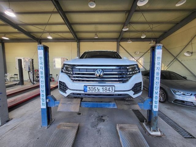 Volkswagen Touareg 2023 — inspection photo 1