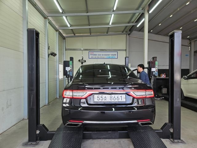Lincoln Continental 2019 — inspection photo 2