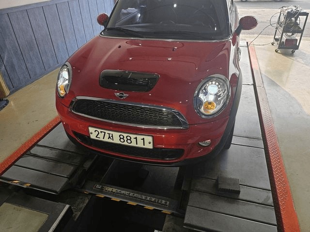 Mini Cooper Convertible 2012 — inspection photo 1
