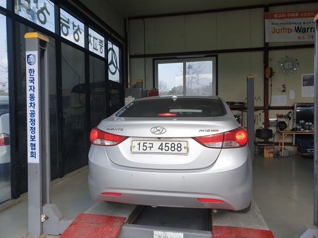 Hyundai AVANTE 2011 — inspection photo 2