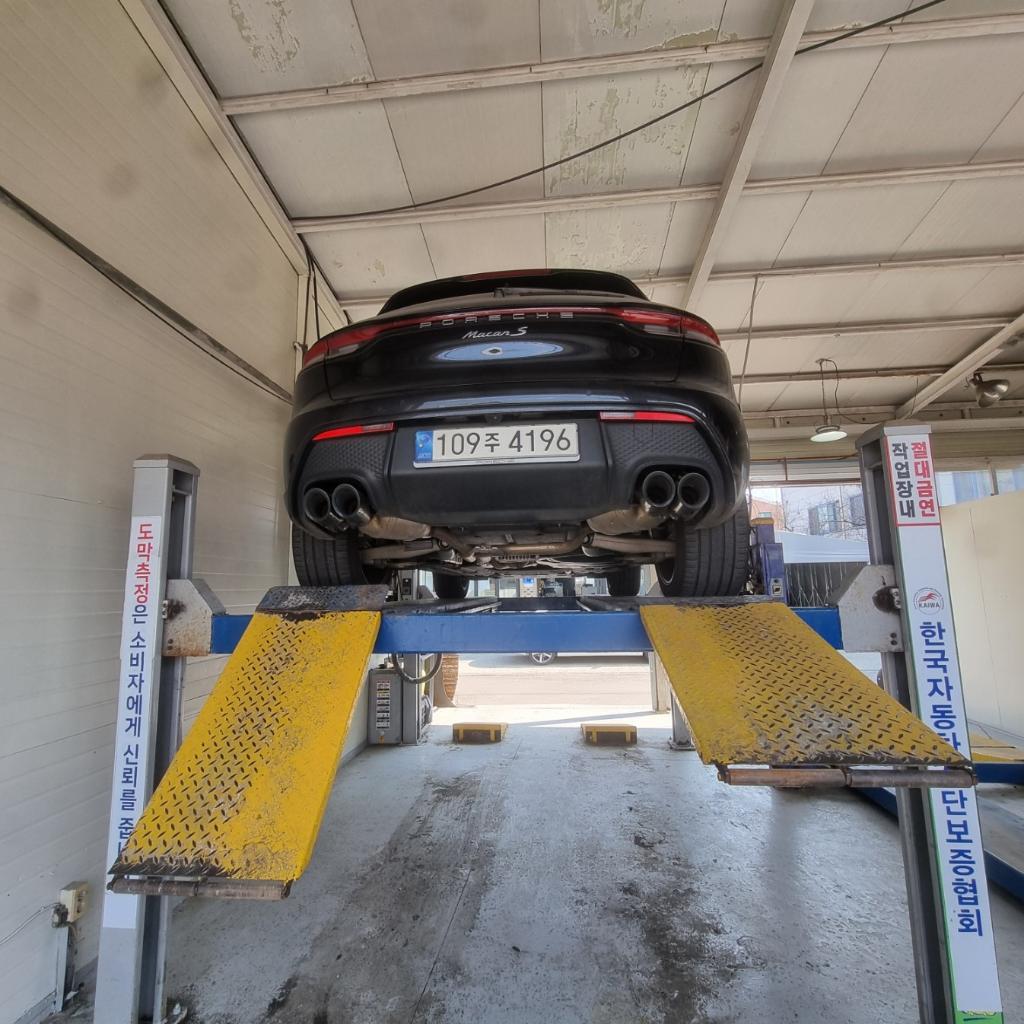 Porsche Macan 2023 — inspection photo 2
