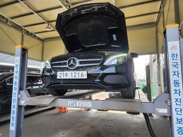 Mercedes-Benz C-Class 2017 — inspection photo 1
