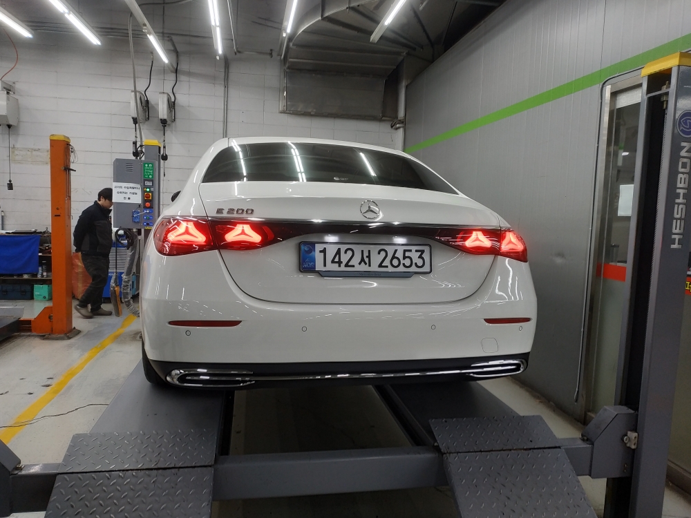 Mercedes-Benz E-Class 2025 — inspection photo 2