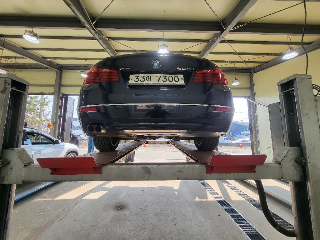 BMW 5-Series 2014 — inspection photo 2