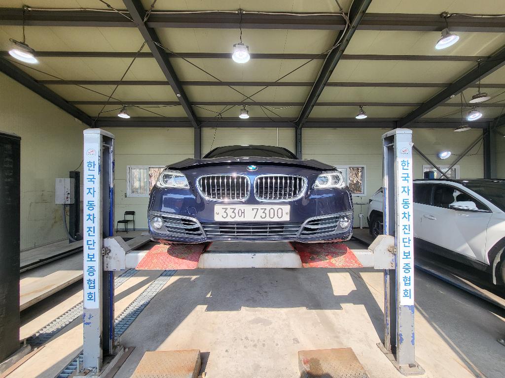 BMW 5-Series 2014 — inspection photo 1