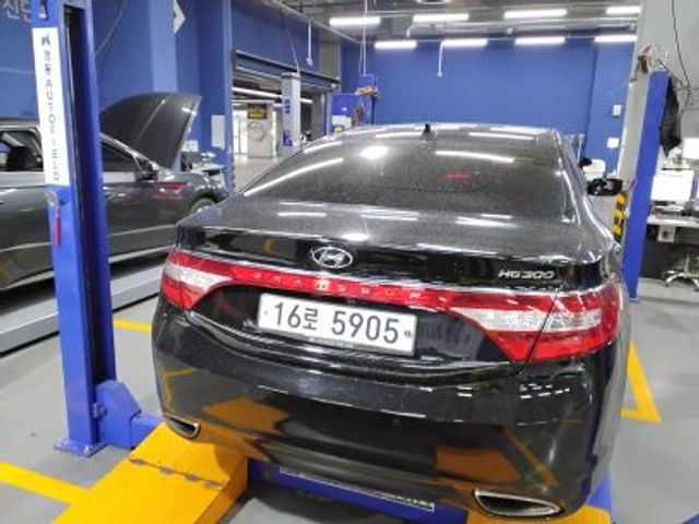 Hyundai Grandeur 2011 — inspection photo 2