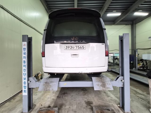Hyundai Staria 2023 — inspection photo 2