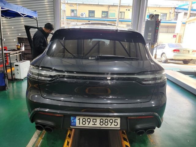 Porsche Macan 2023 — inspection photo 1