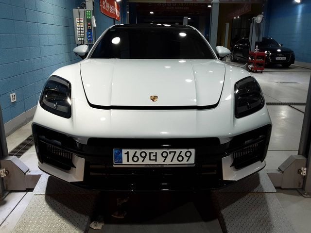 Porsche Panamera 2025 — inspection photo 1