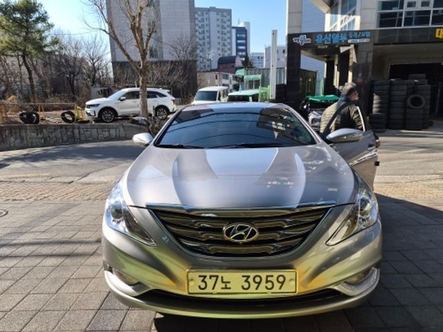 Hyundai Sonata 2010 — inspection photo 1