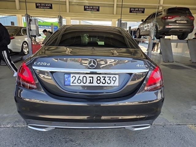 Mercedes-Benz C-Class 2020 — inspection photo 2