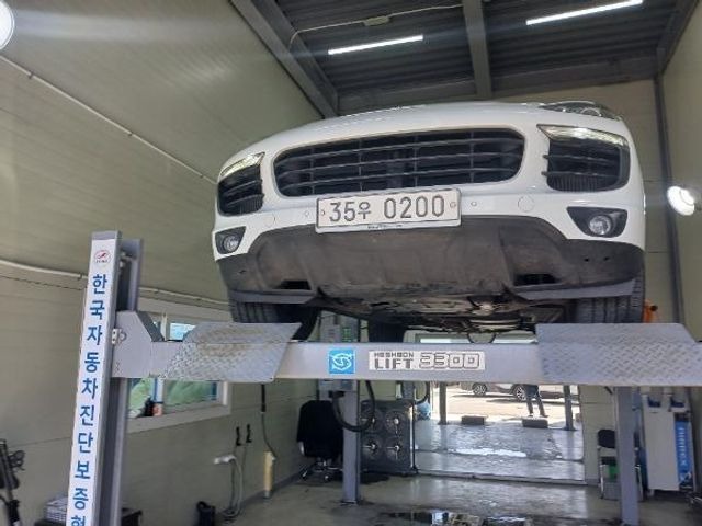 Porsche Cayenne 2016 — inspection photo 1